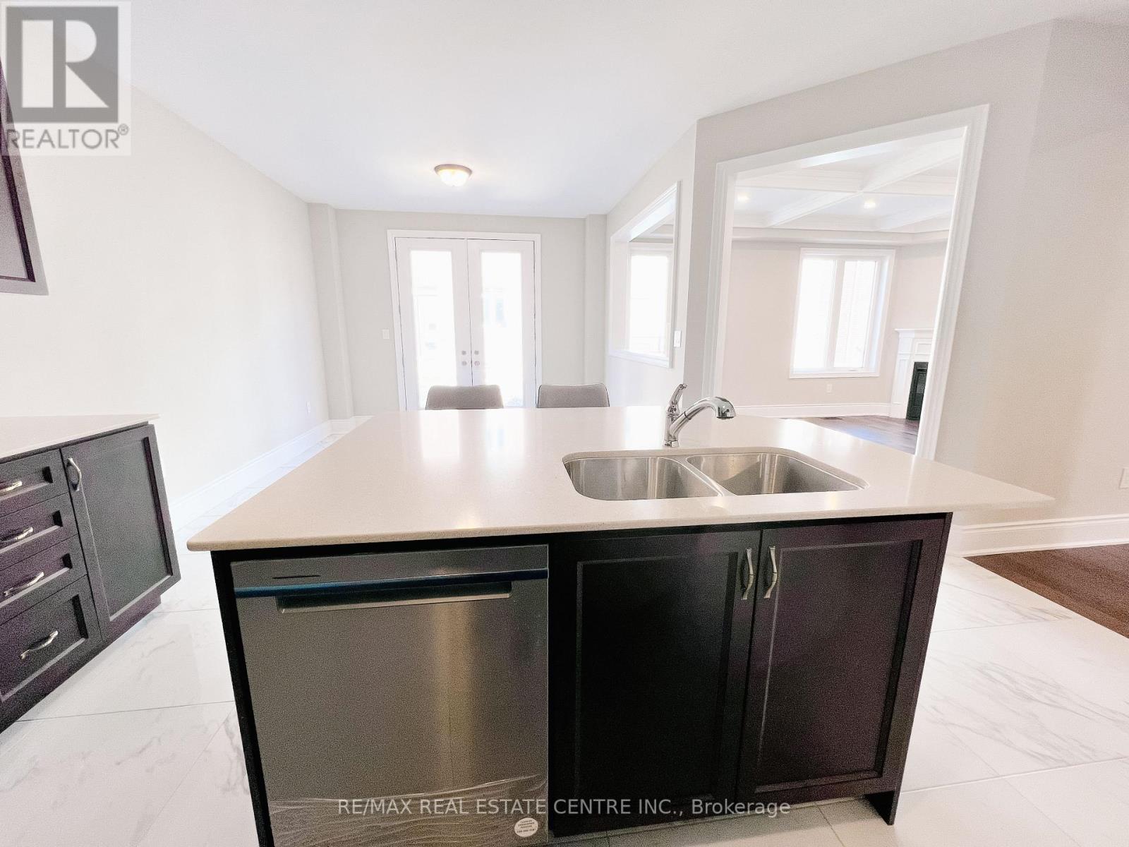 38 KAMBALDA RD