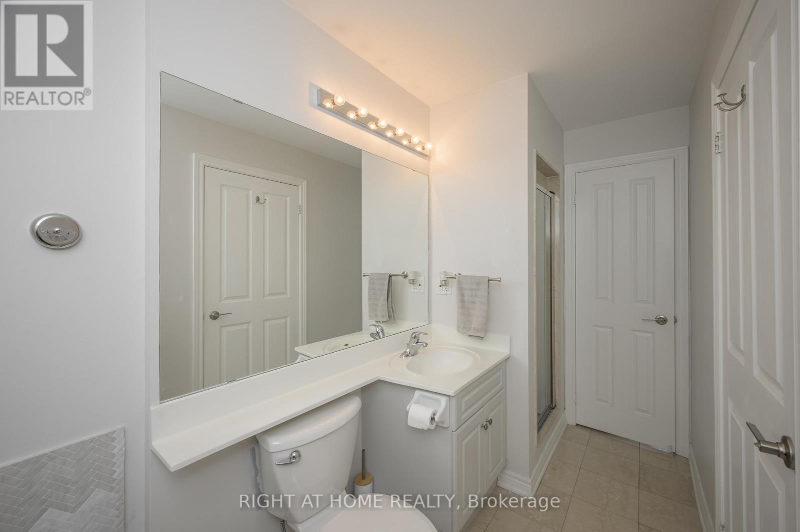 #706 -50 OLD MILL RD, #706
