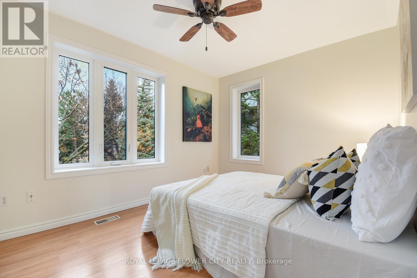 #236 -60 BARONDALE DR, #236