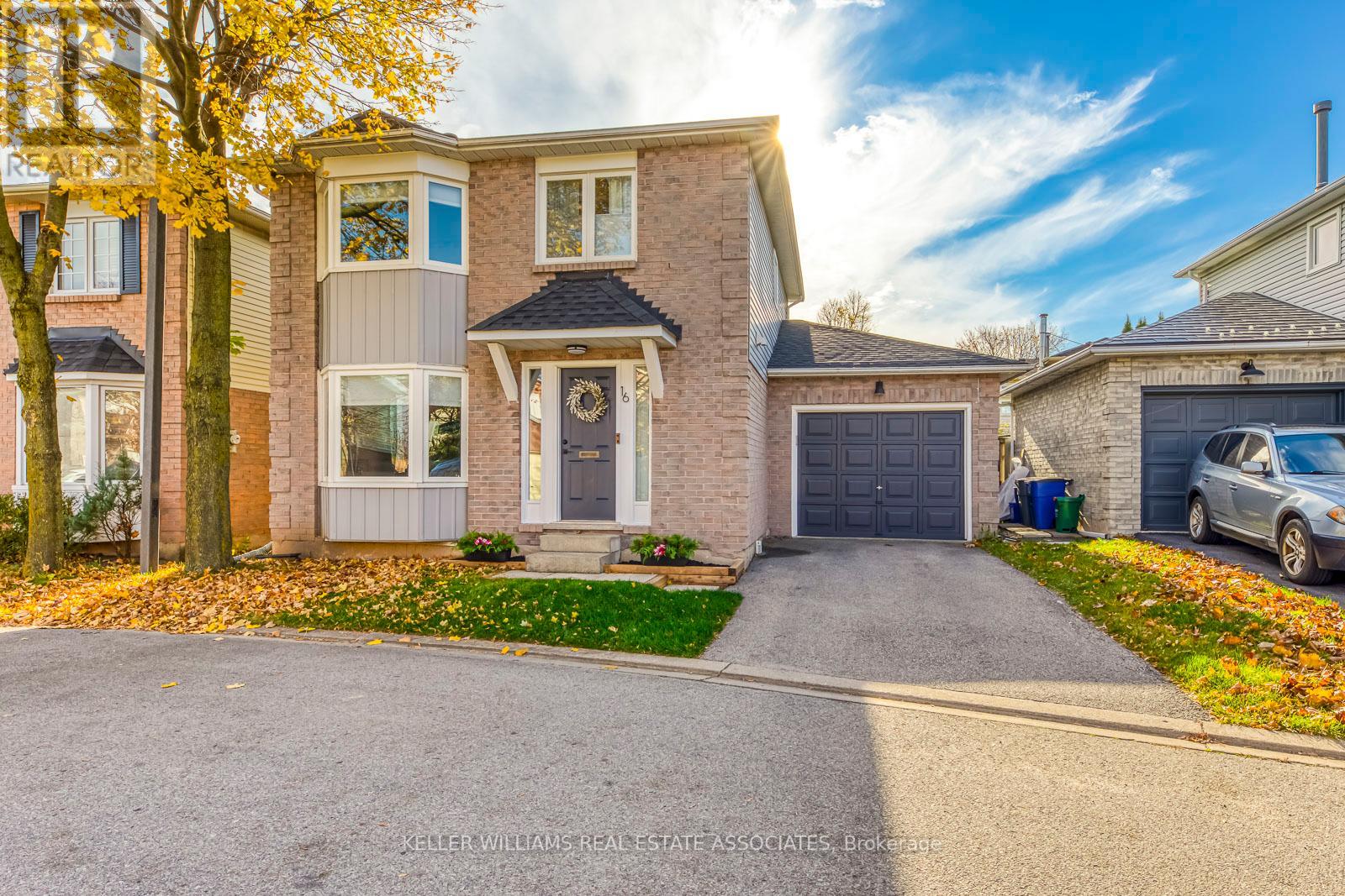 #16 -2345 COTSWOLD CRES, #16