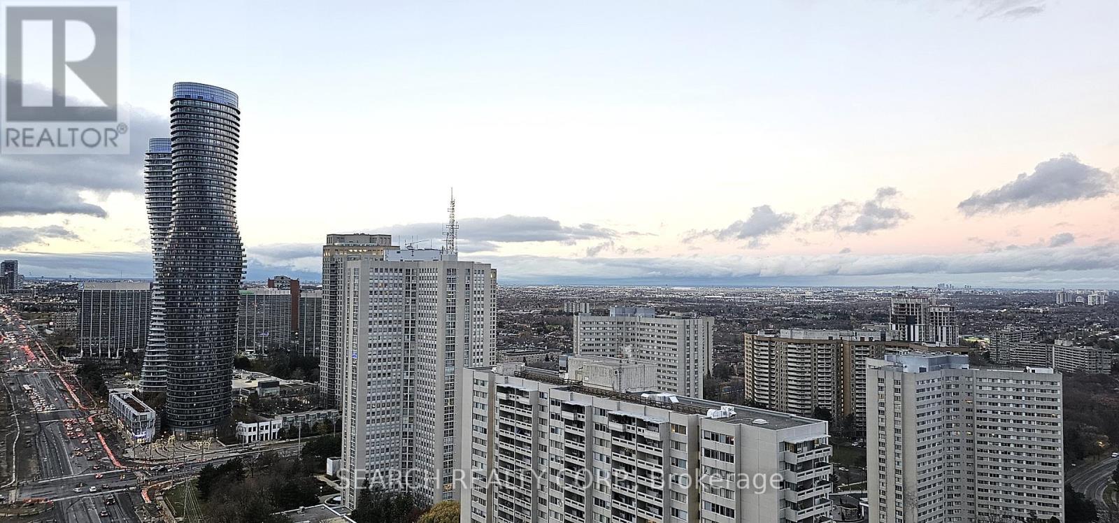 #3008 -1 ELM DR W, #3008