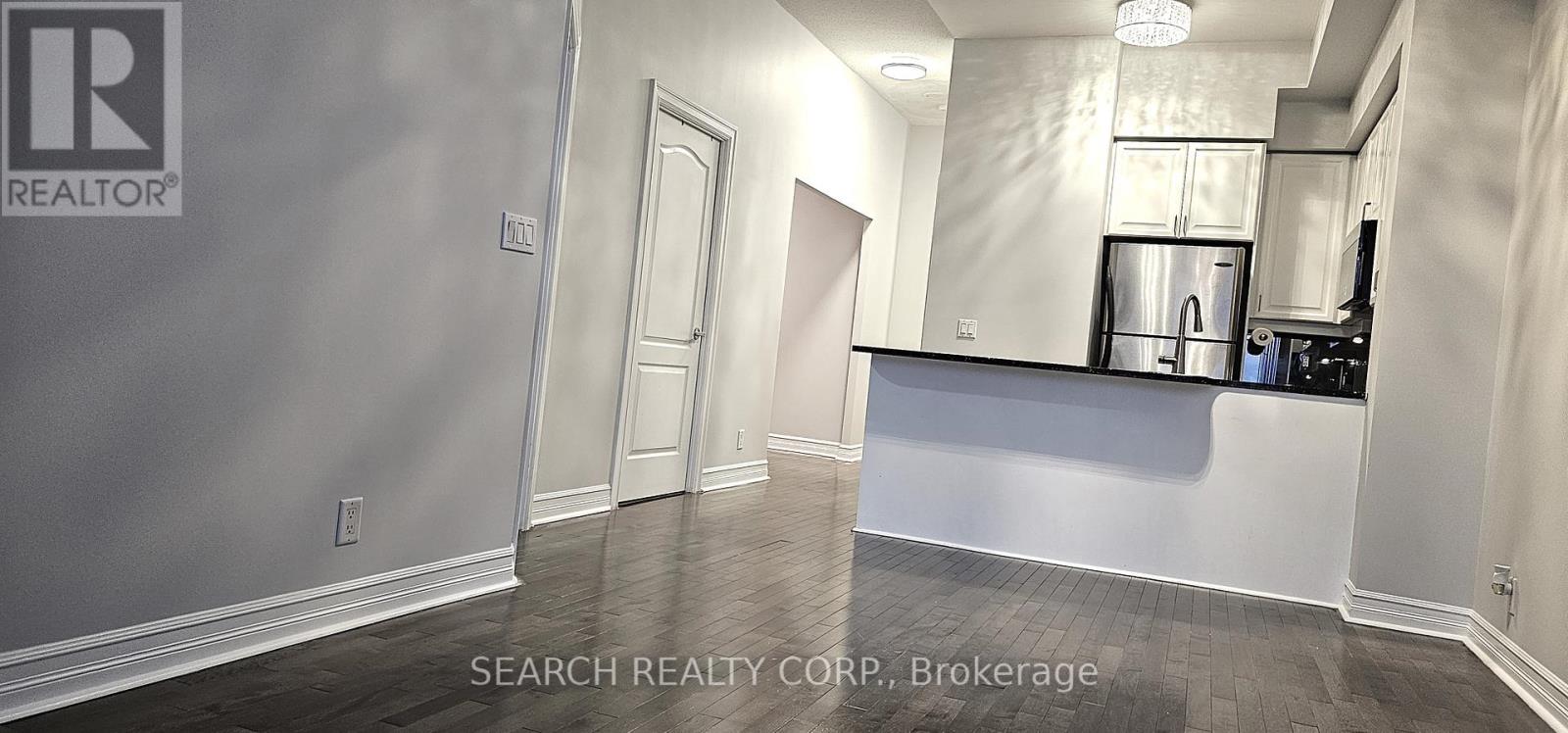 #3008 -1 ELM DR W, #3008