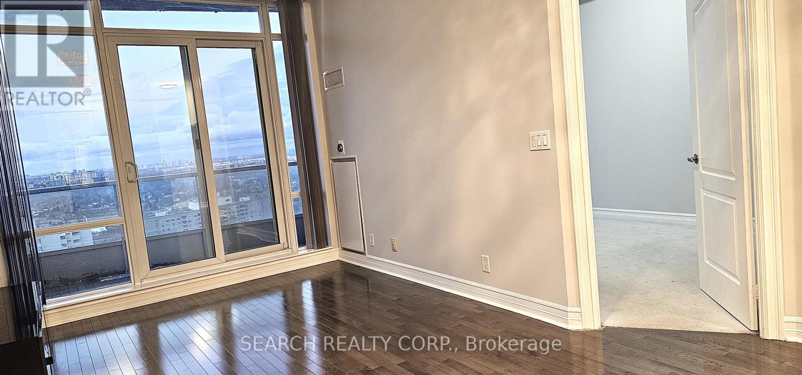 #3008 -1 ELM DR W, #3008