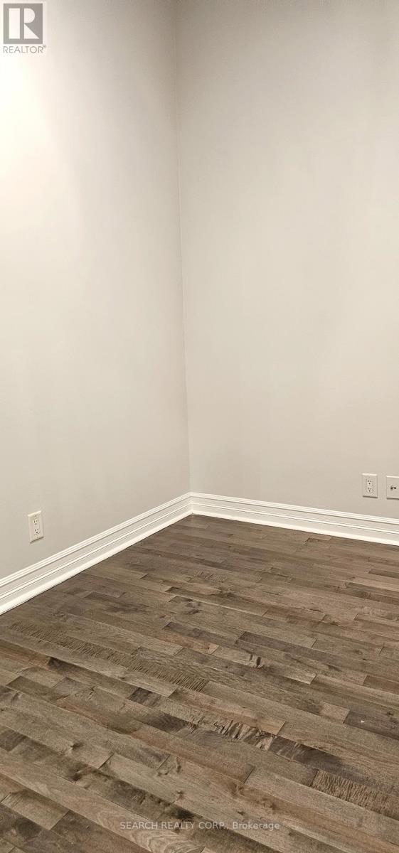 #3008 -1 ELM DR W, #3008