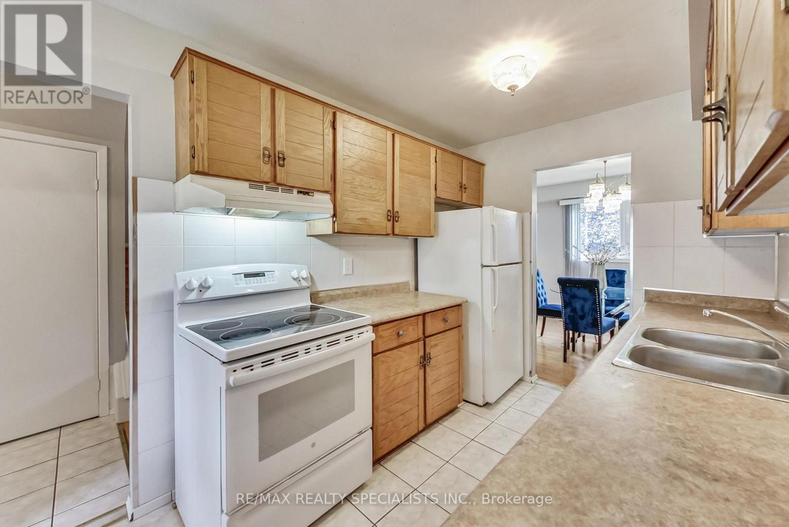 4389 LEE DR