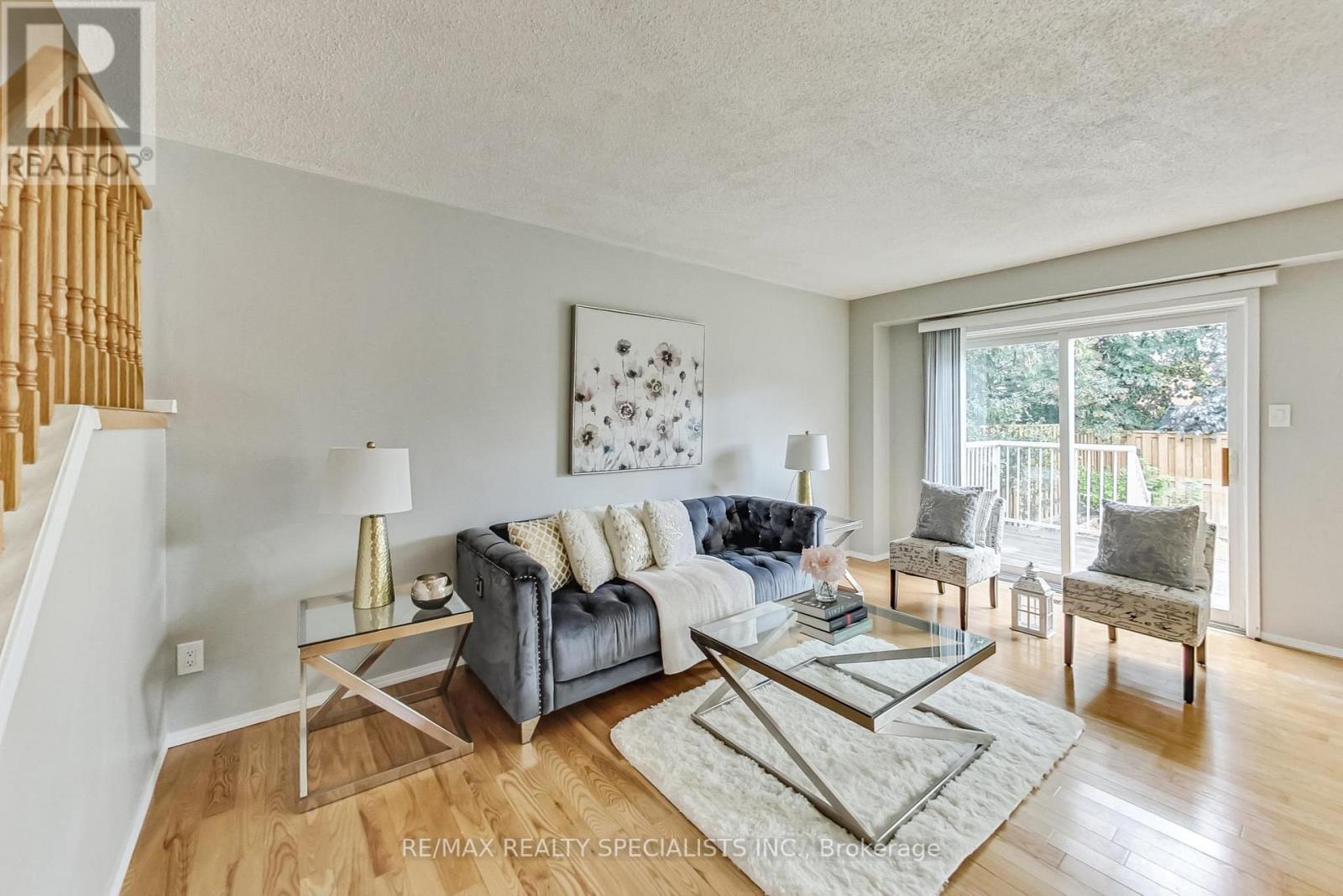 4389 LEE DR