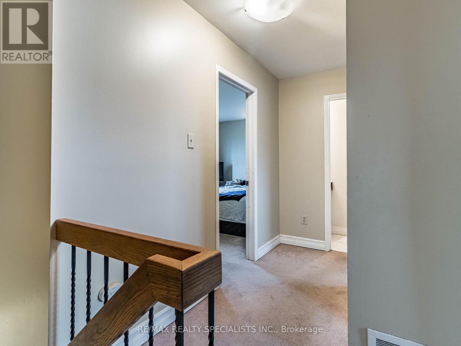 #10 -5475 LAKESHORE RD, #10