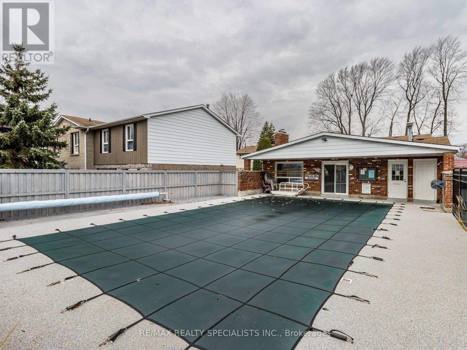 #10 -5475 LAKESHORE RD, #10