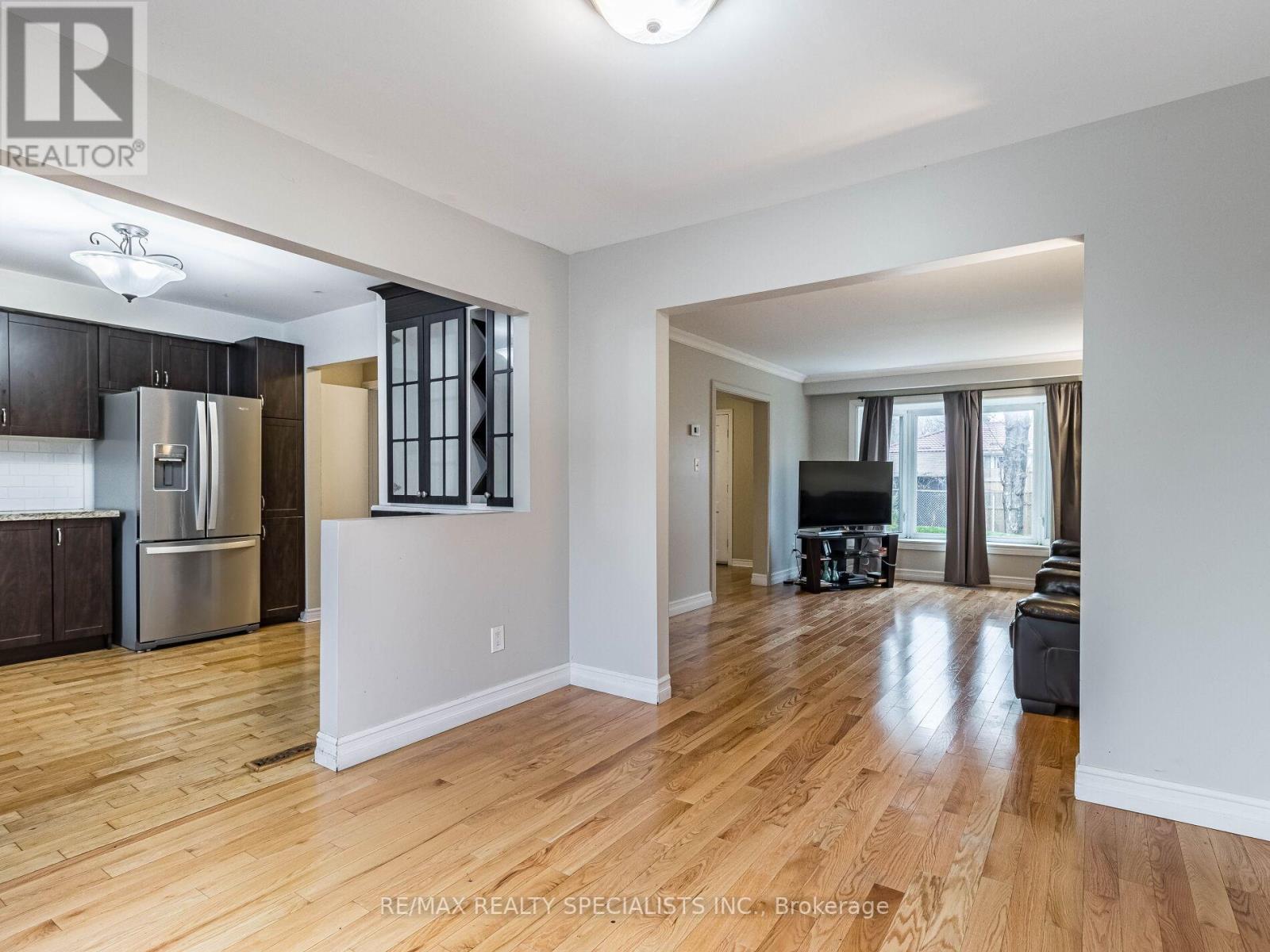 #10 -5475 LAKESHORE RD, #10
