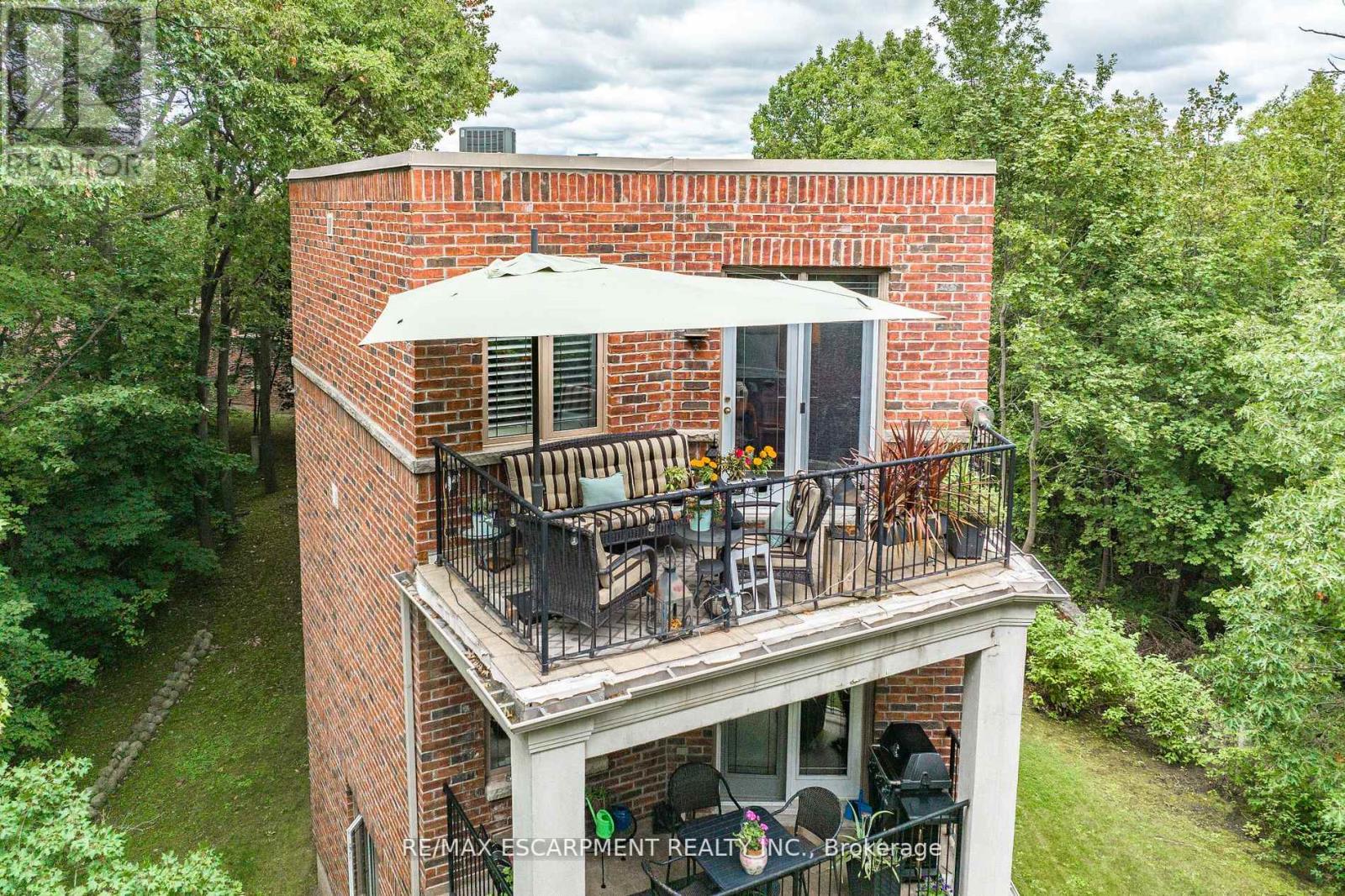 #306 -390 UPPER MIDDLE RD E, #306