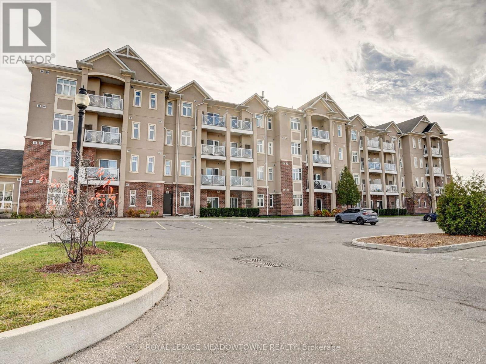 #207 -1360 COSTIGAN RD, #207
