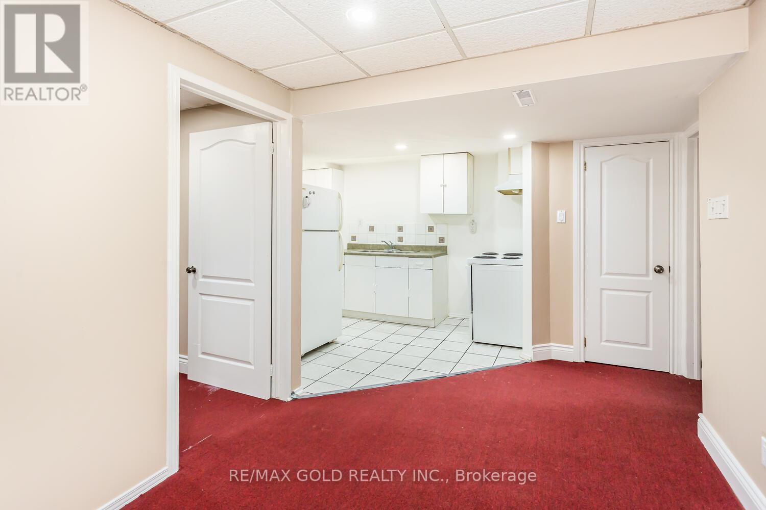 92 TESSLER CRES