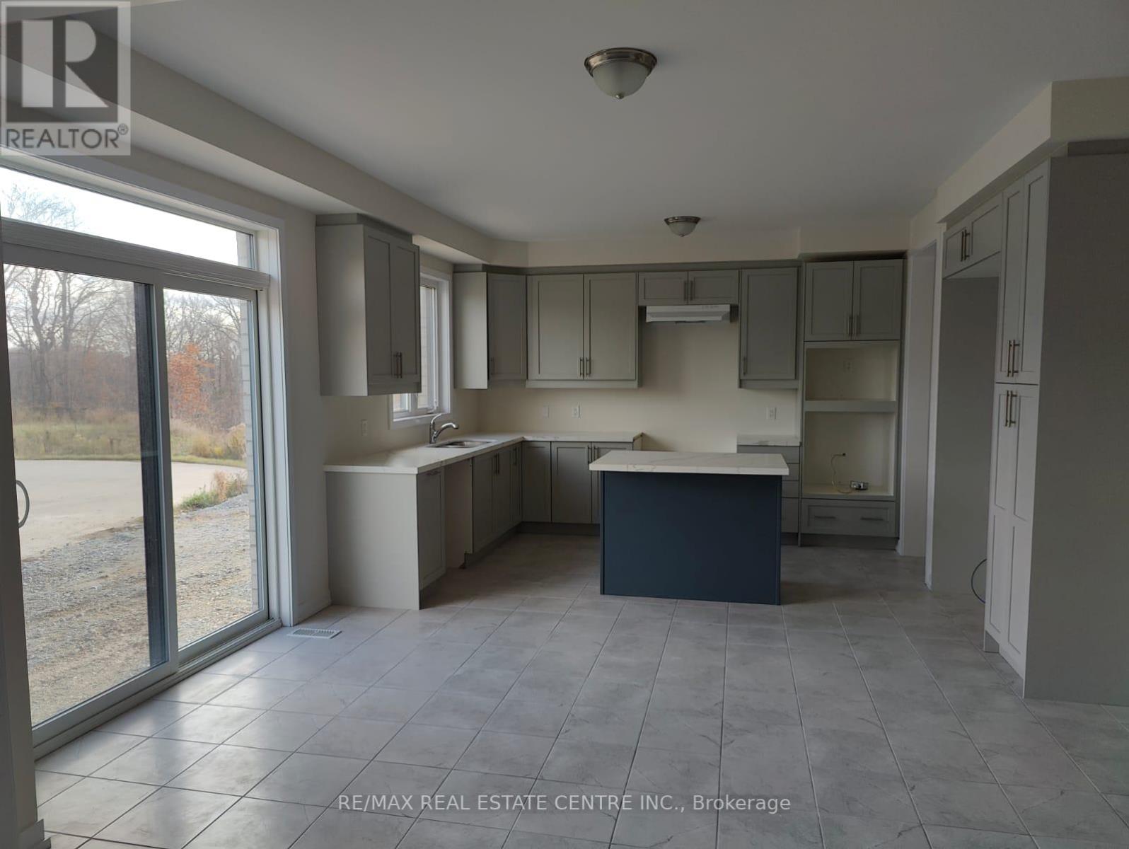 1535 WELLWOOD TERR