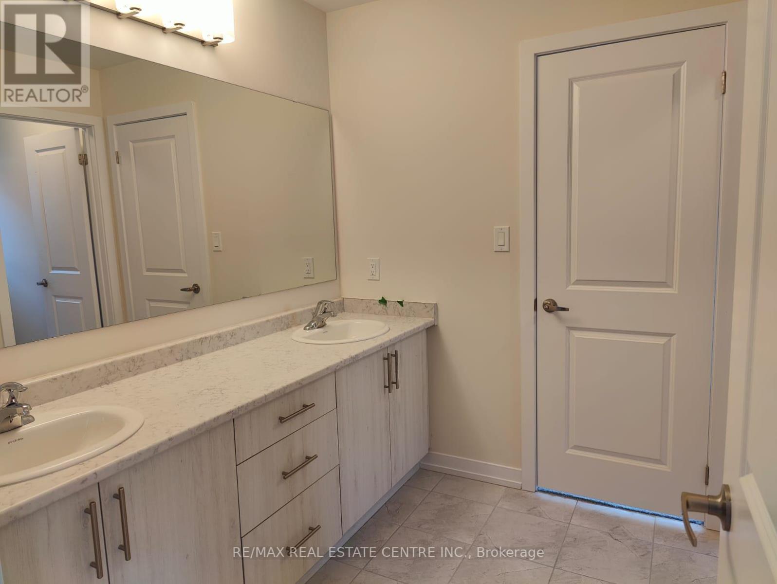 1535 WELLWOOD TERR
