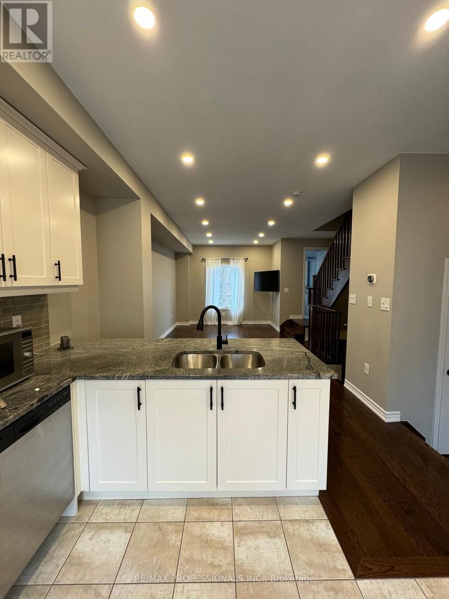 #2 -1123 HAIG BLVD, #2