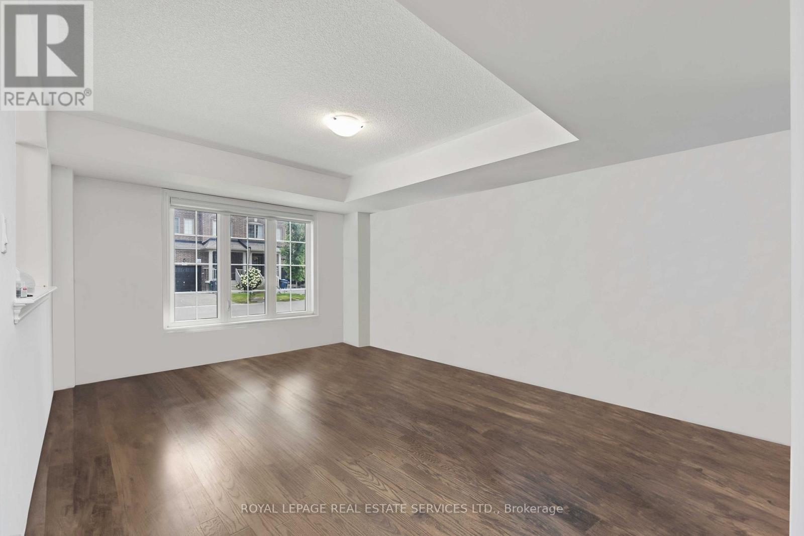 20 BRUSHWOOD DR