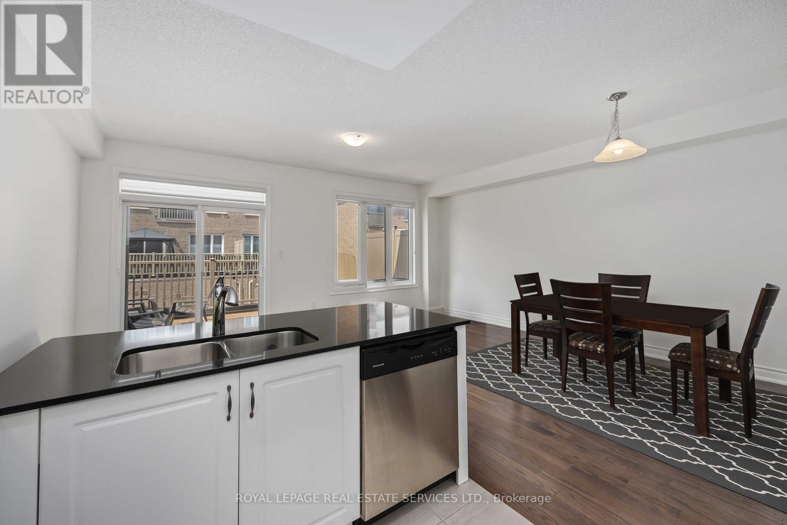 20 BRUSHWOOD DR