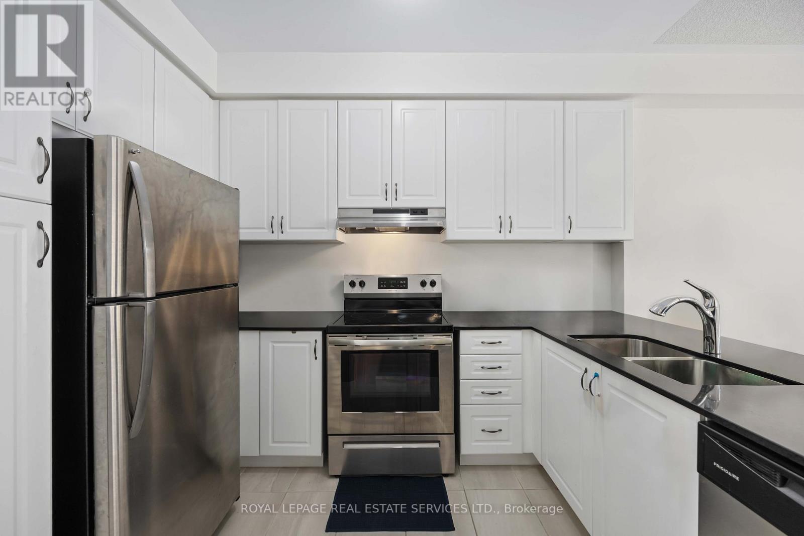 20 BRUSHWOOD DR