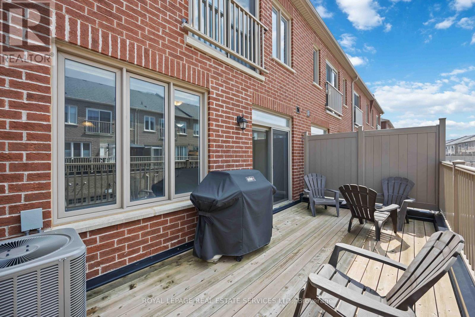 20 BRUSHWOOD DR