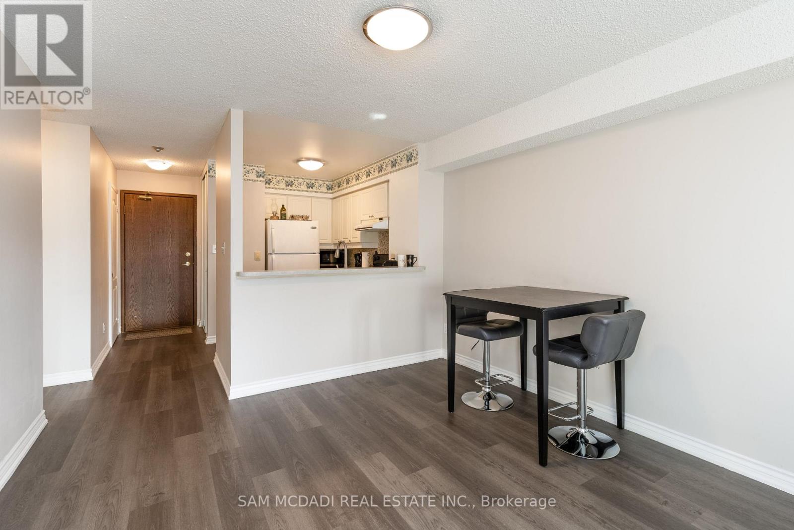 #607 -1276 MAPLE CROSSING BLVD, #607