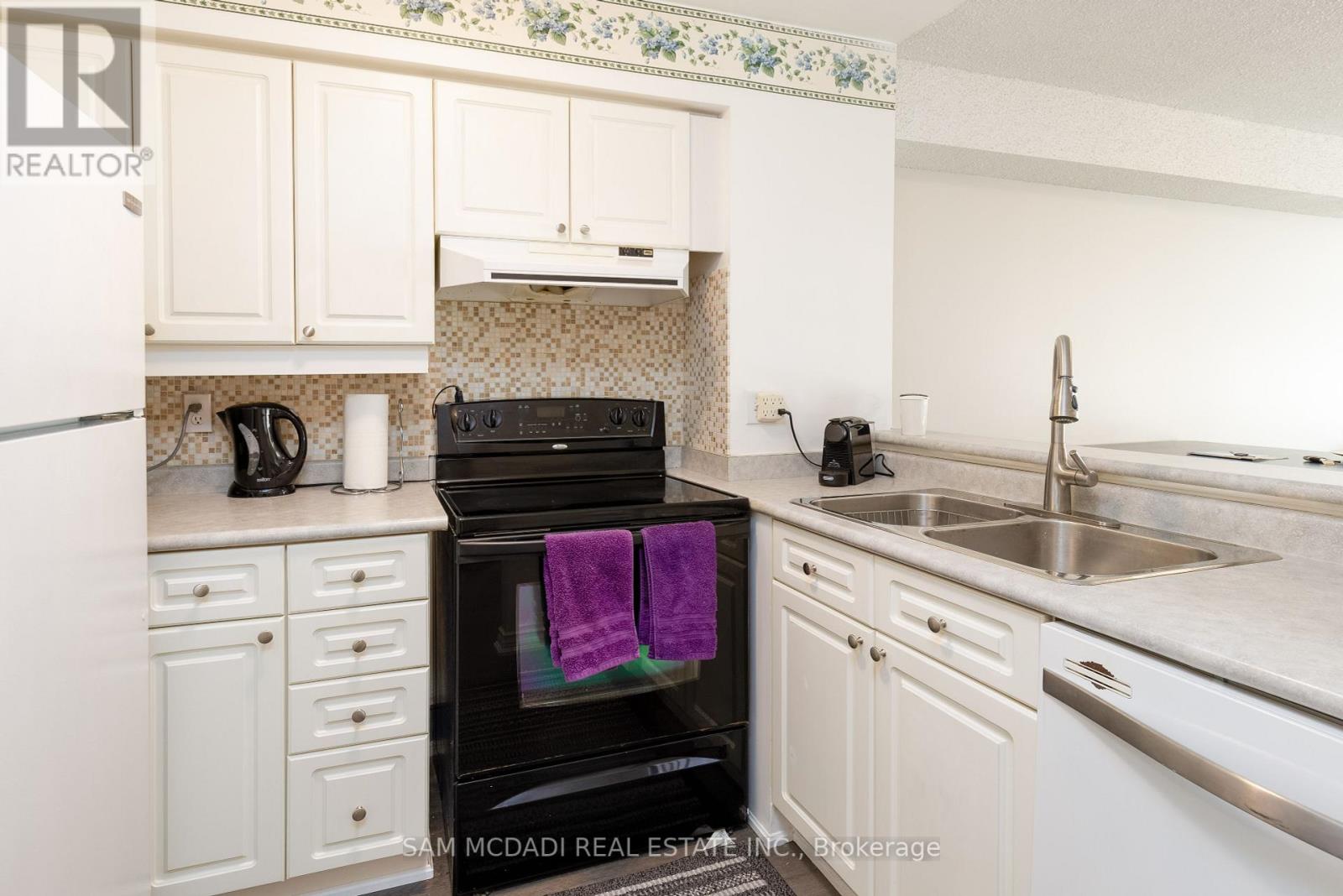 #607 -1276 MAPLE CROSSING BLVD, #607