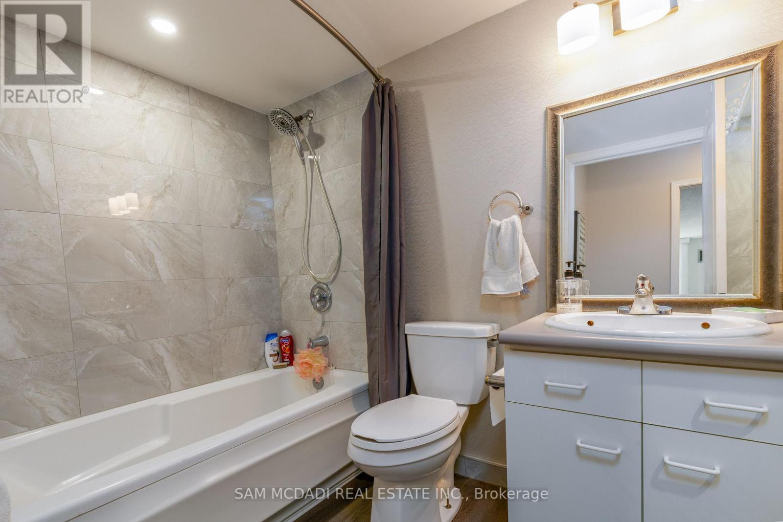 #607 -1276 MAPLE CROSSING BLVD, #607