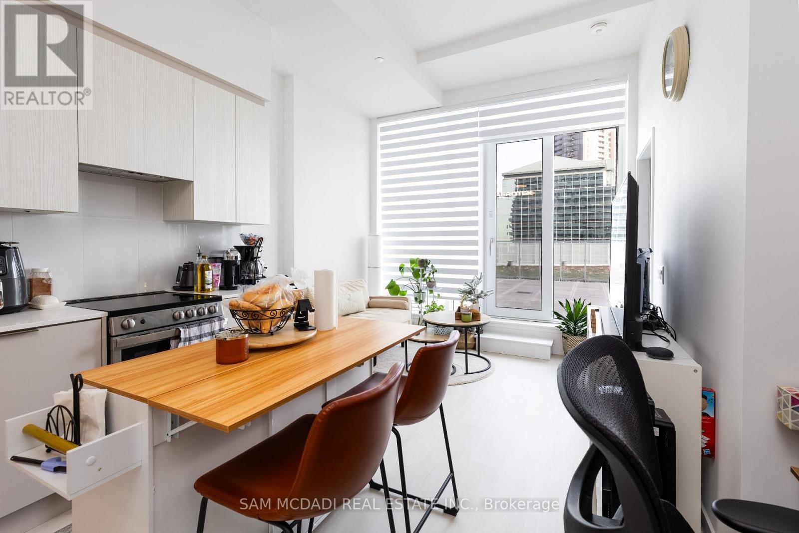 #602 -3900 CONFEDERATION PKWY, #602
