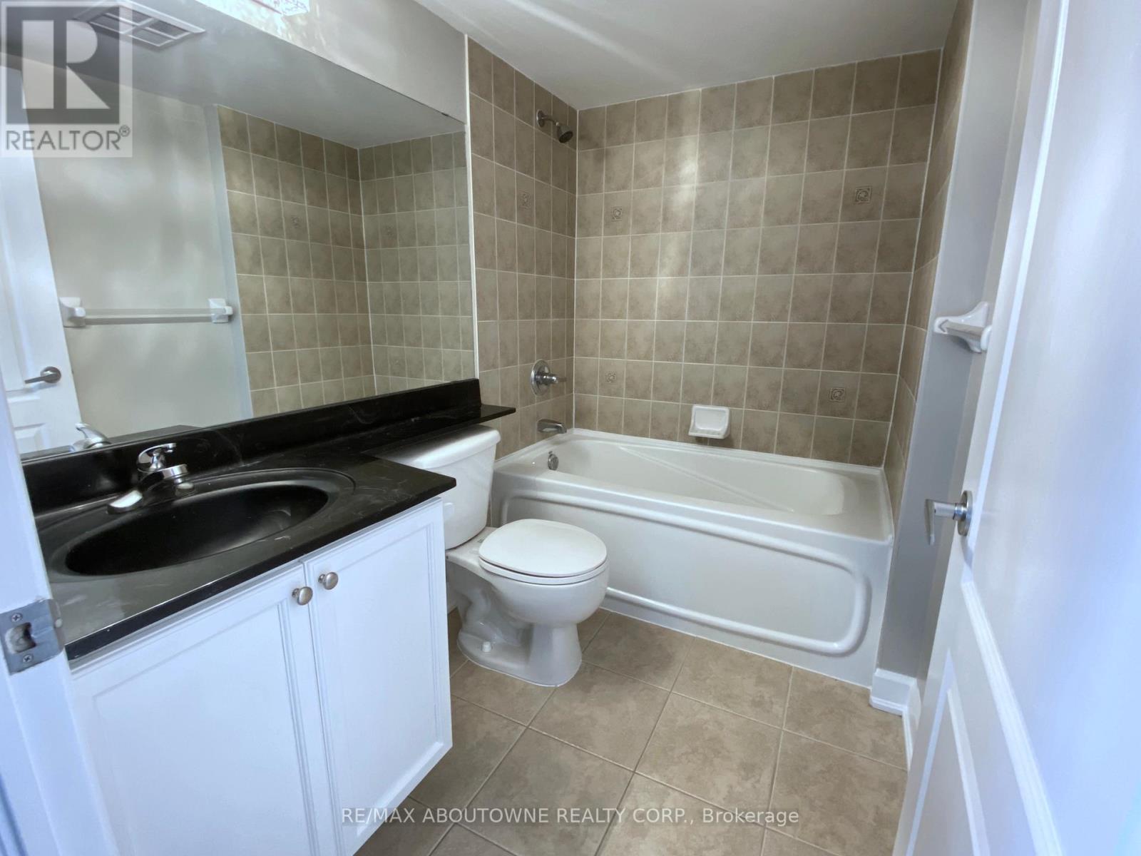 #802 -1 ELM DRIVE DR W, #802