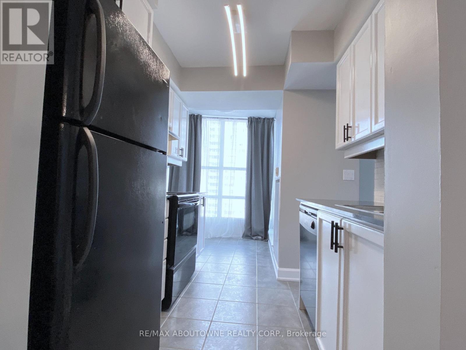 #802 -1 ELM DRIVE DR W, #802