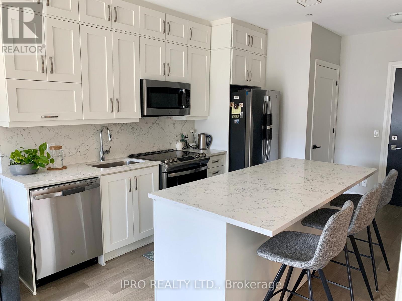 #503 -102 GROVEWOOD COMMON, #503