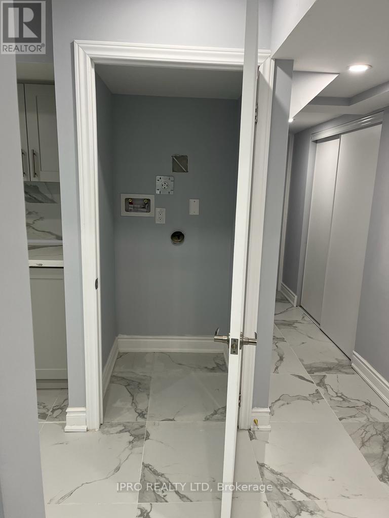 #BSMT -65 SUGARBERRY DR S, #Bsmt
