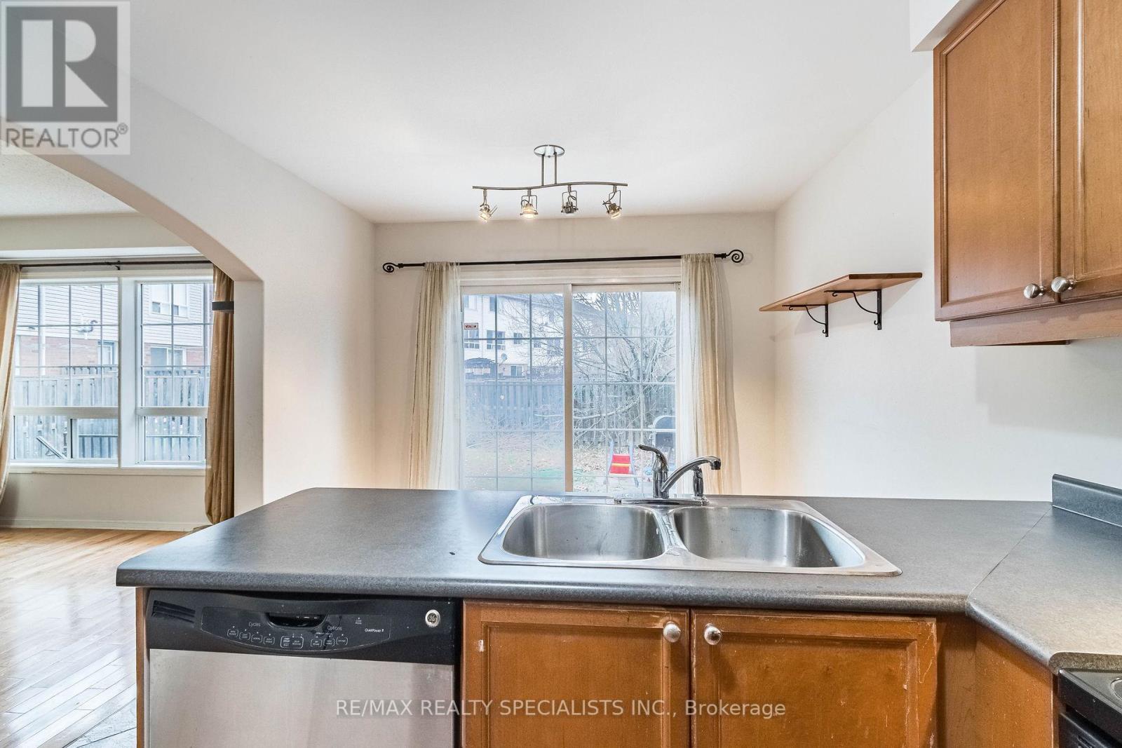 105 DECKER HOLLOW CIRC