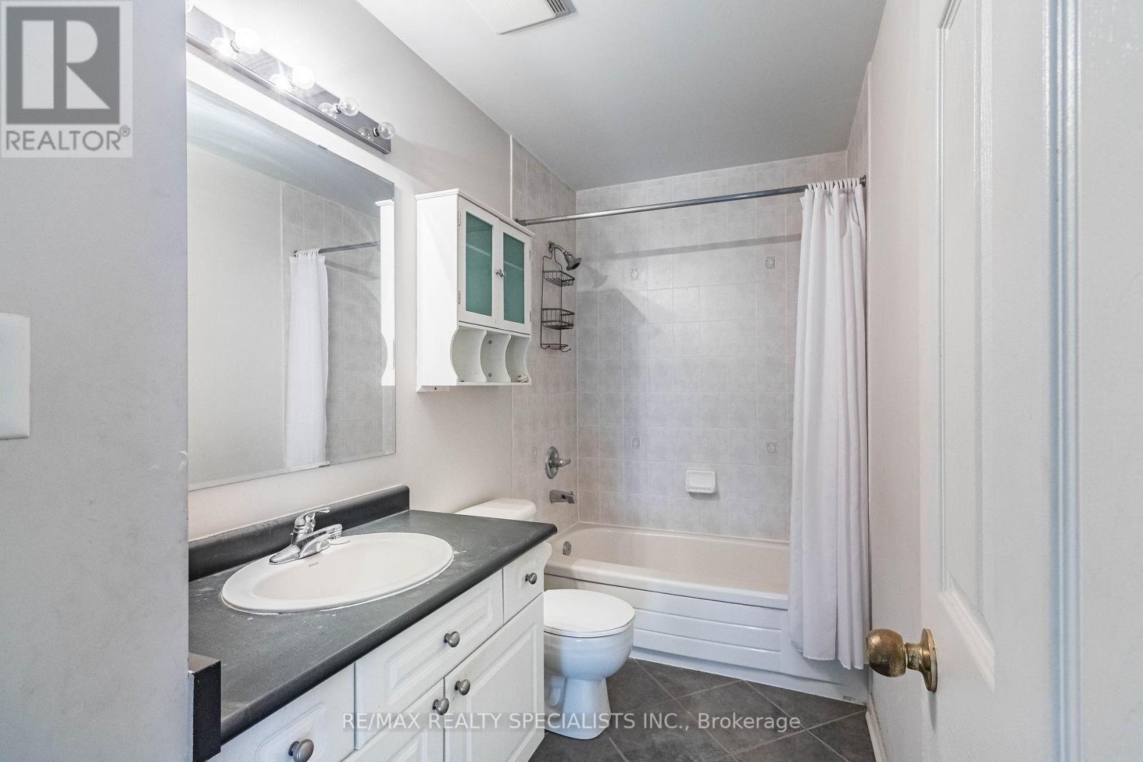 105 DECKER HOLLOW CIRC