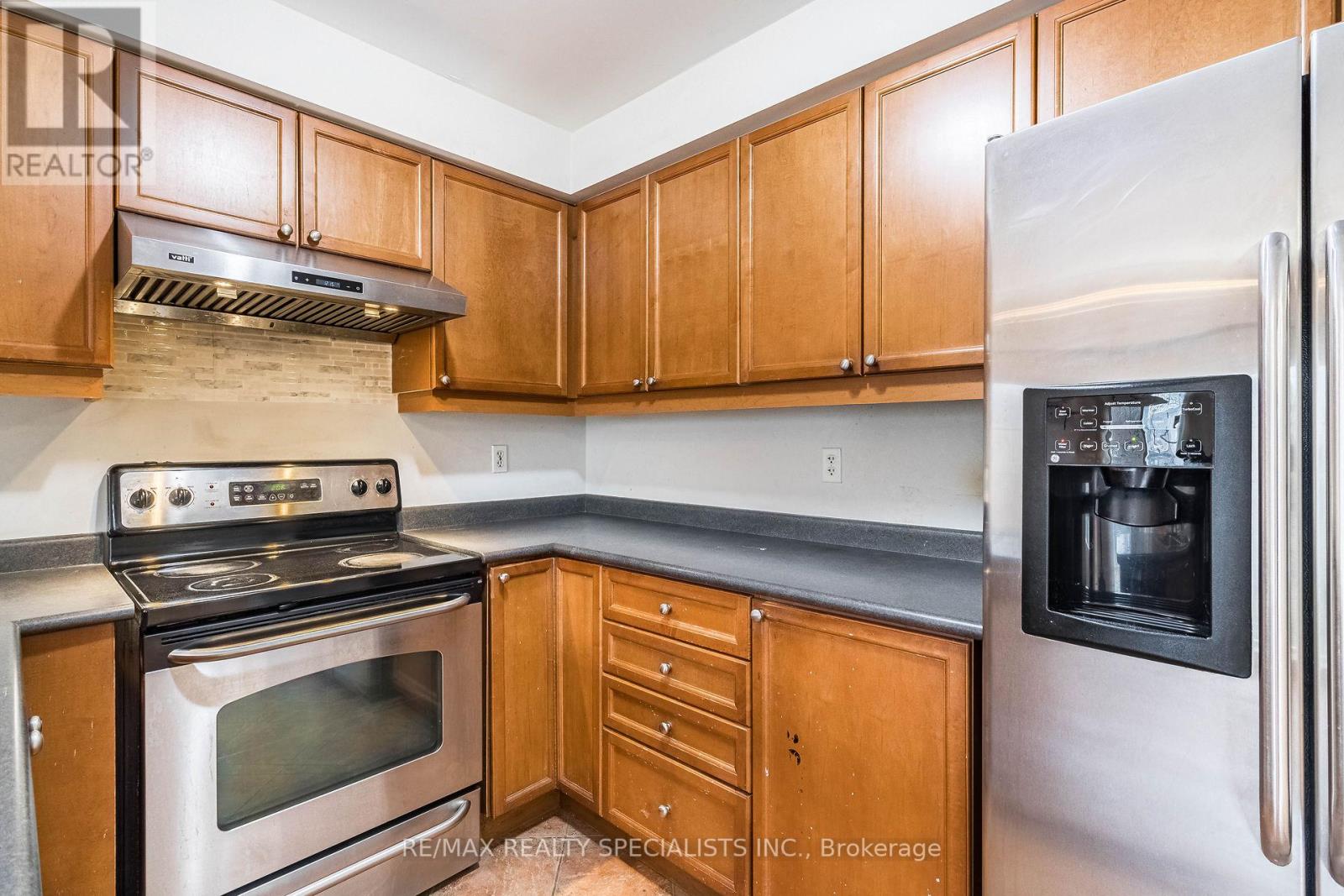 105 DECKER HOLLOW CIRC