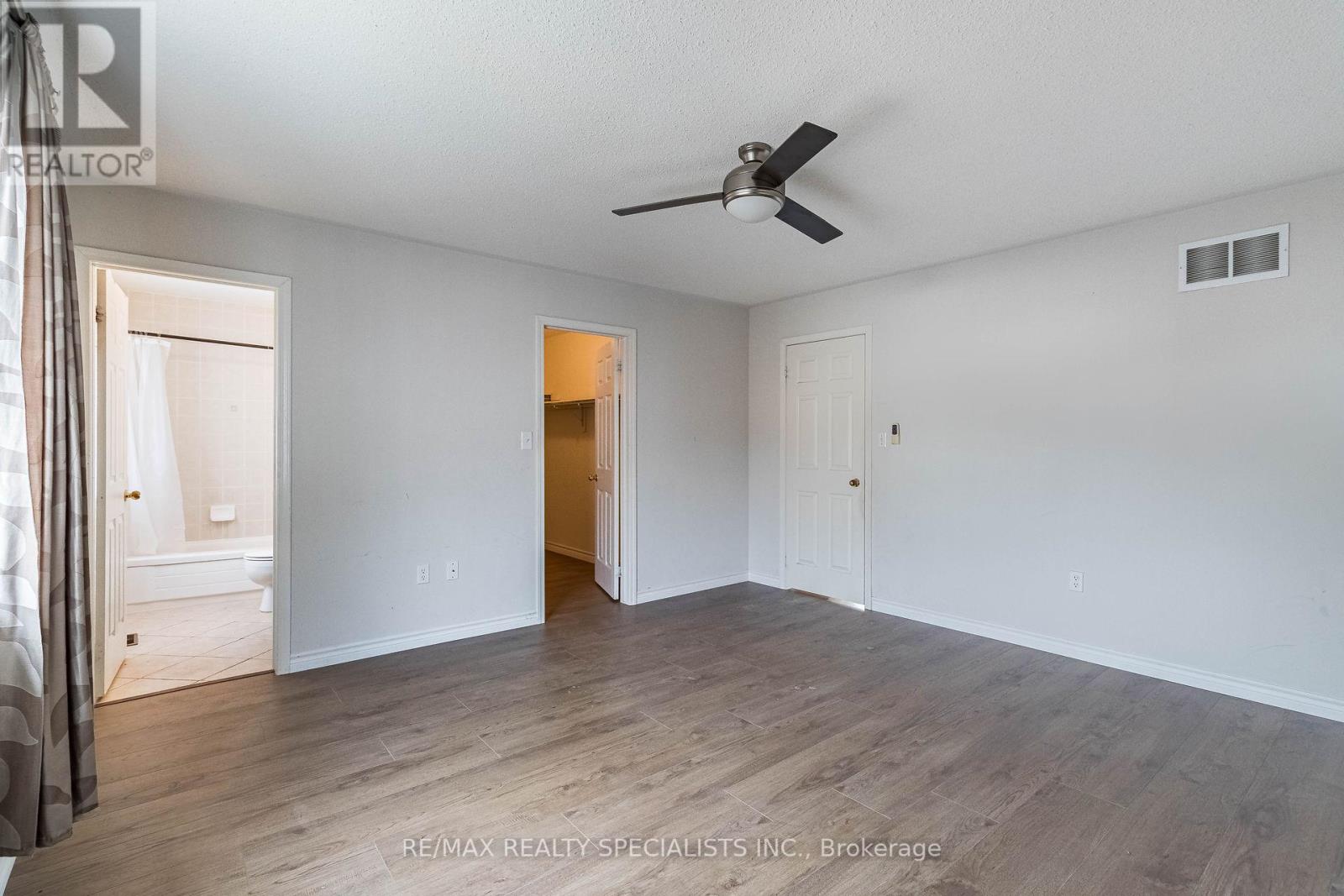 105 DECKER HOLLOW CIRC