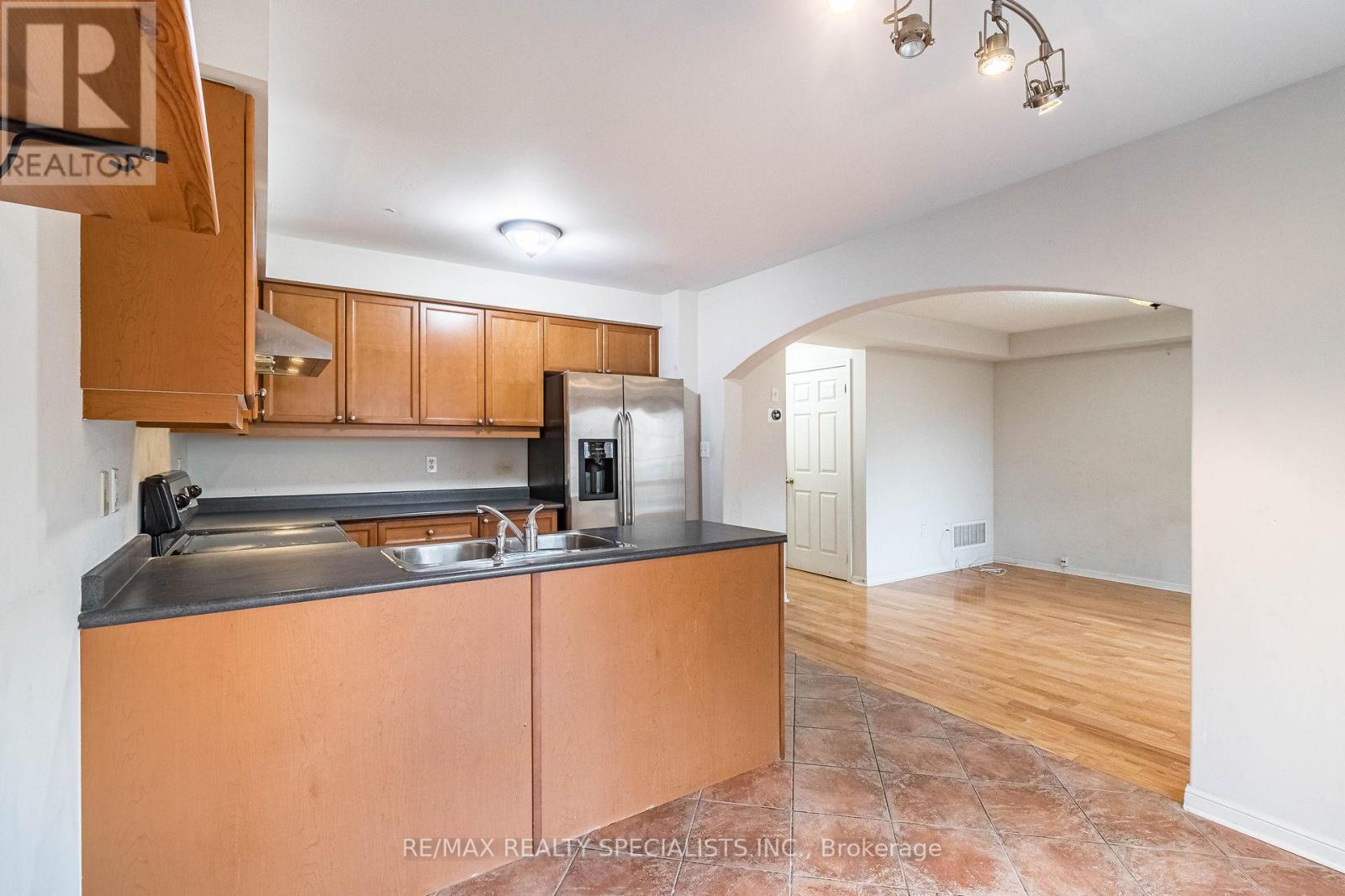 105 DECKER HOLLOW CIRC