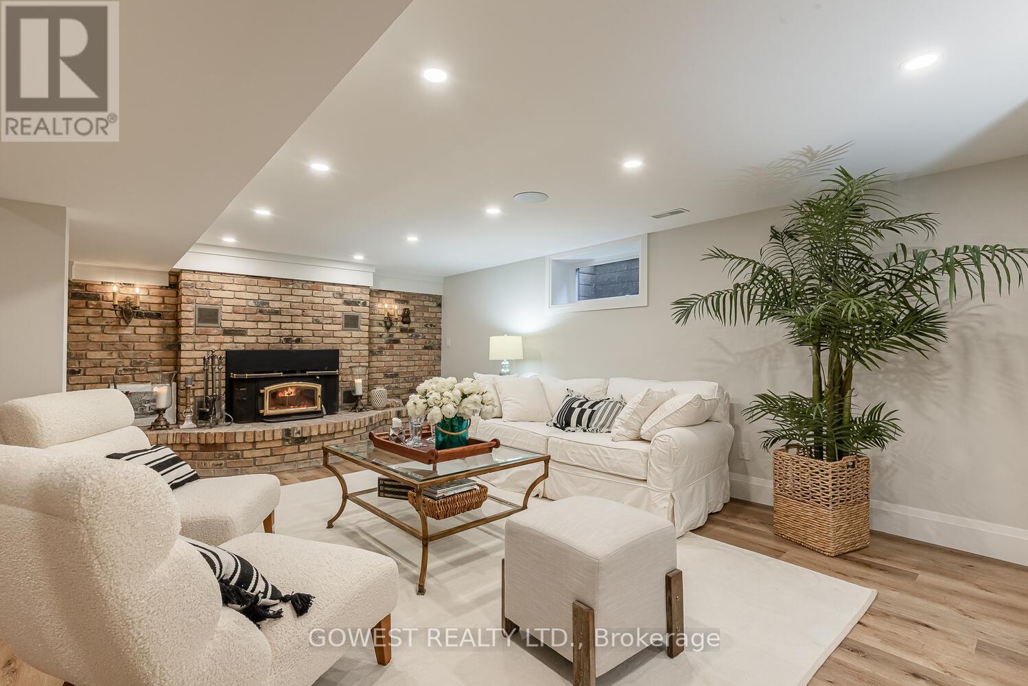 1300 1 SIDE RD