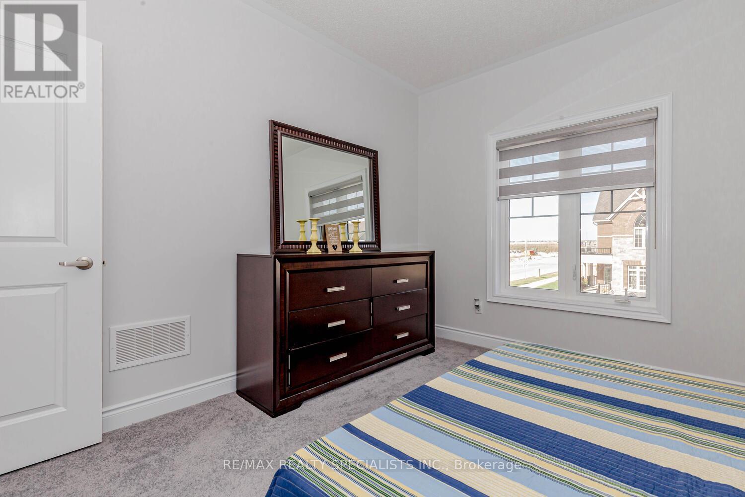 48 THORNVALLEY TERR