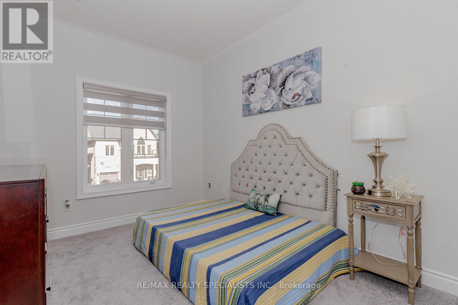 48 THORNVALLEY TERR
