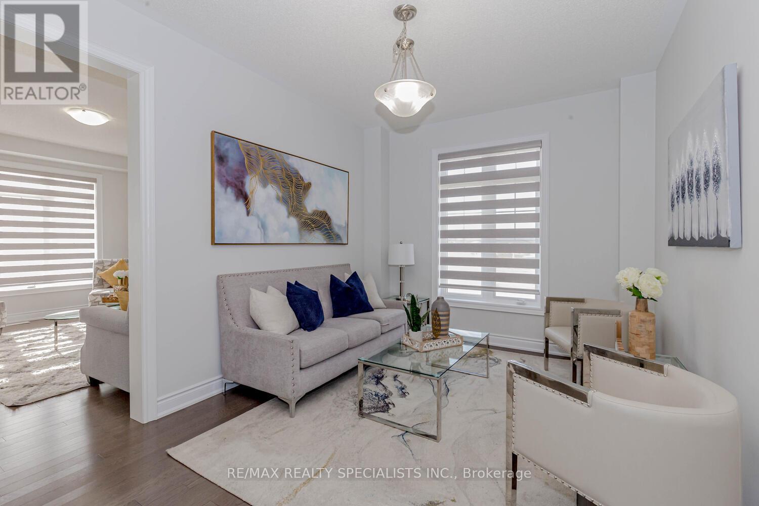 48 THORNVALLEY TERR