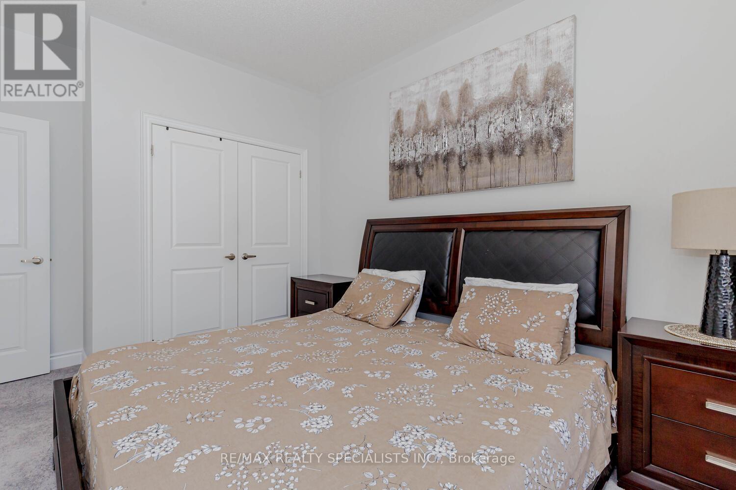 48 THORNVALLEY TERR