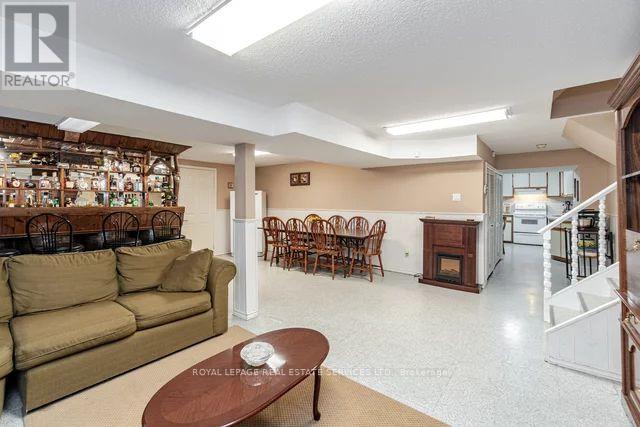 1195 MELTON DR