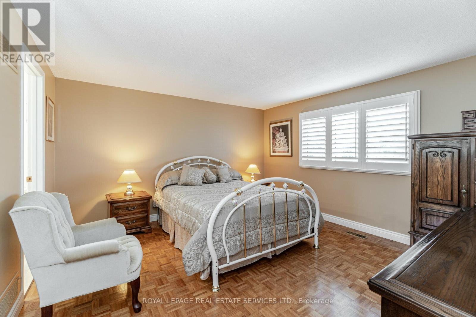 1195 MELTON DR