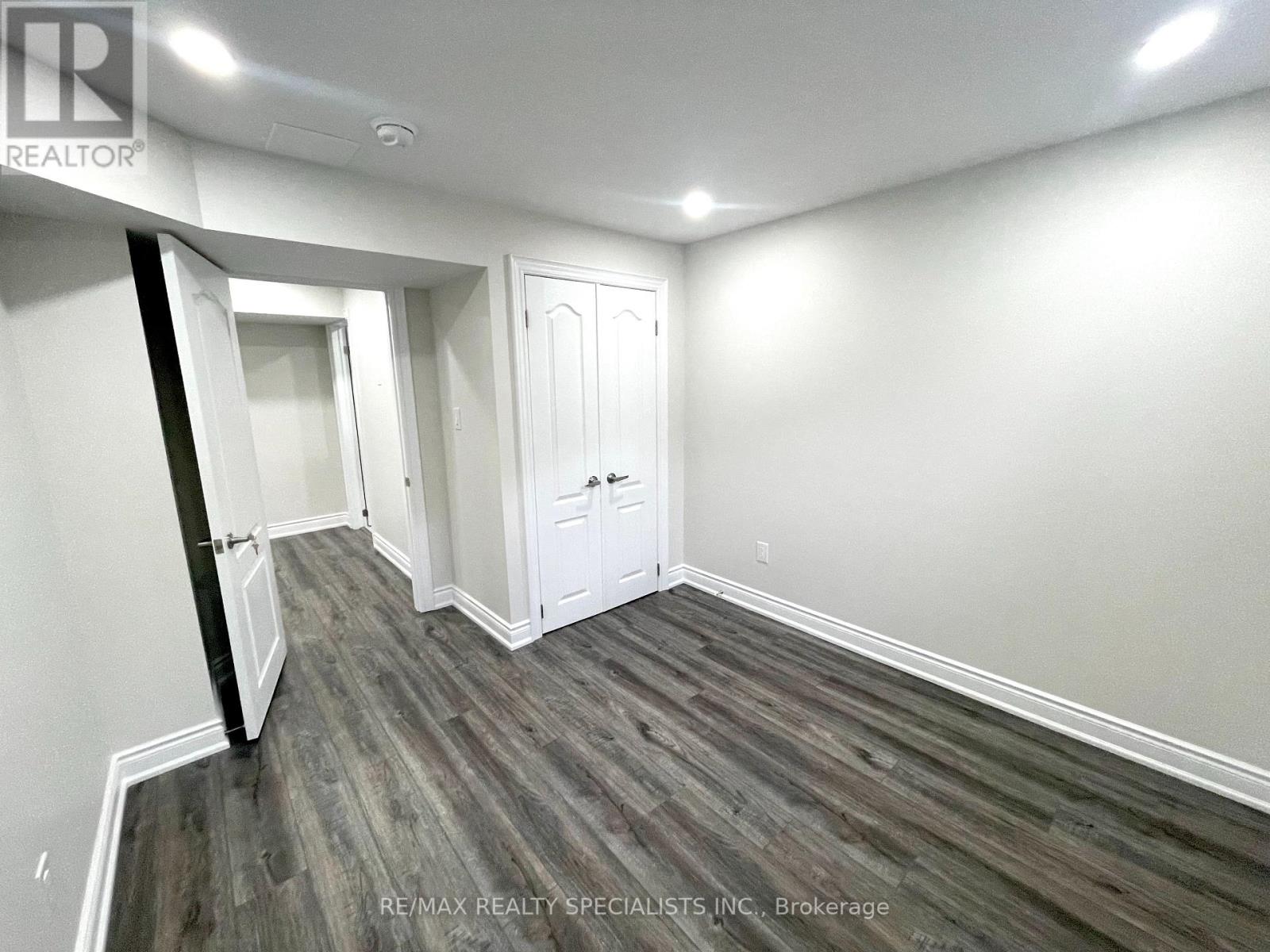 #LOWER -24 MICARTA AVE, #Lower