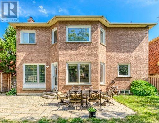 2719 ROSEWOOD LANE