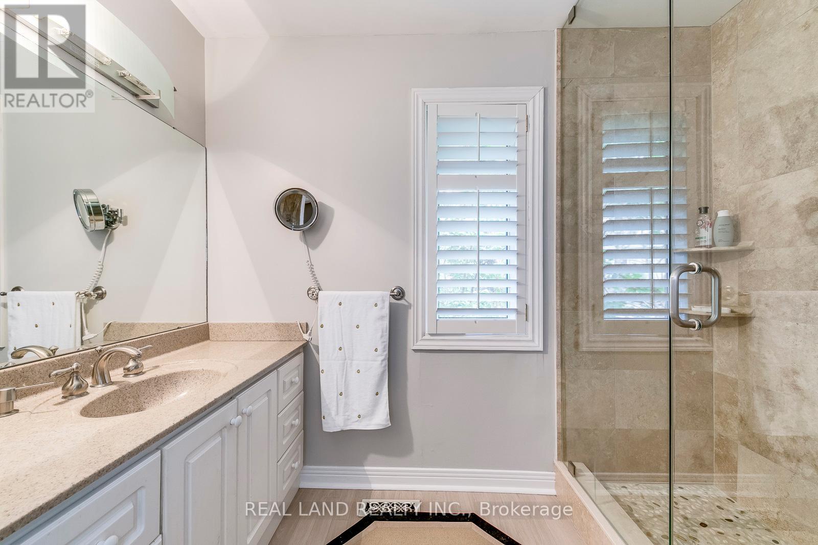 341 ACACIA CRT