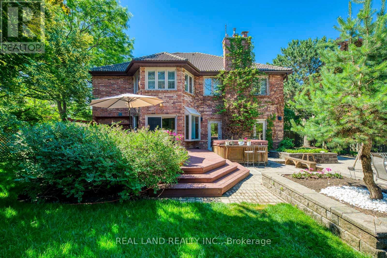 341 ACACIA CRT
