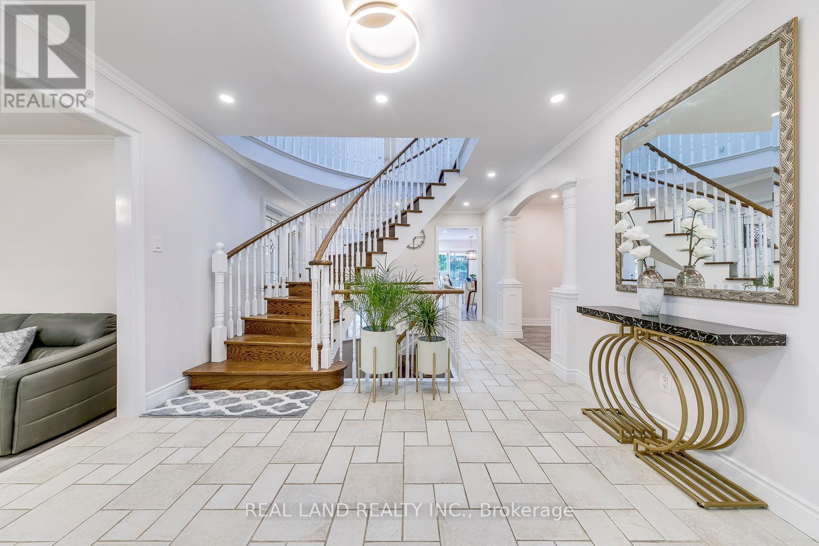 341 ACACIA CRT