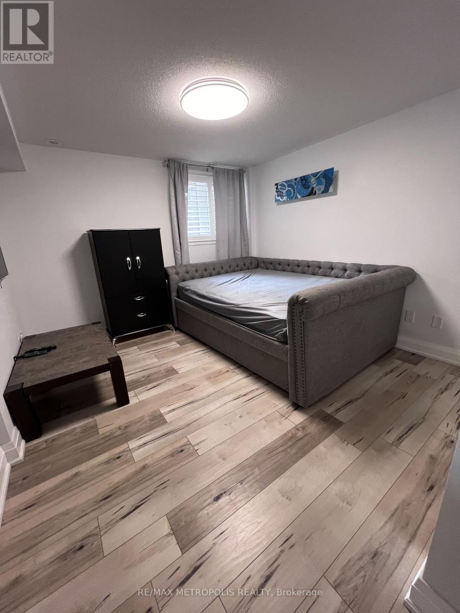 #7 -3088 THOMAS ST, #7