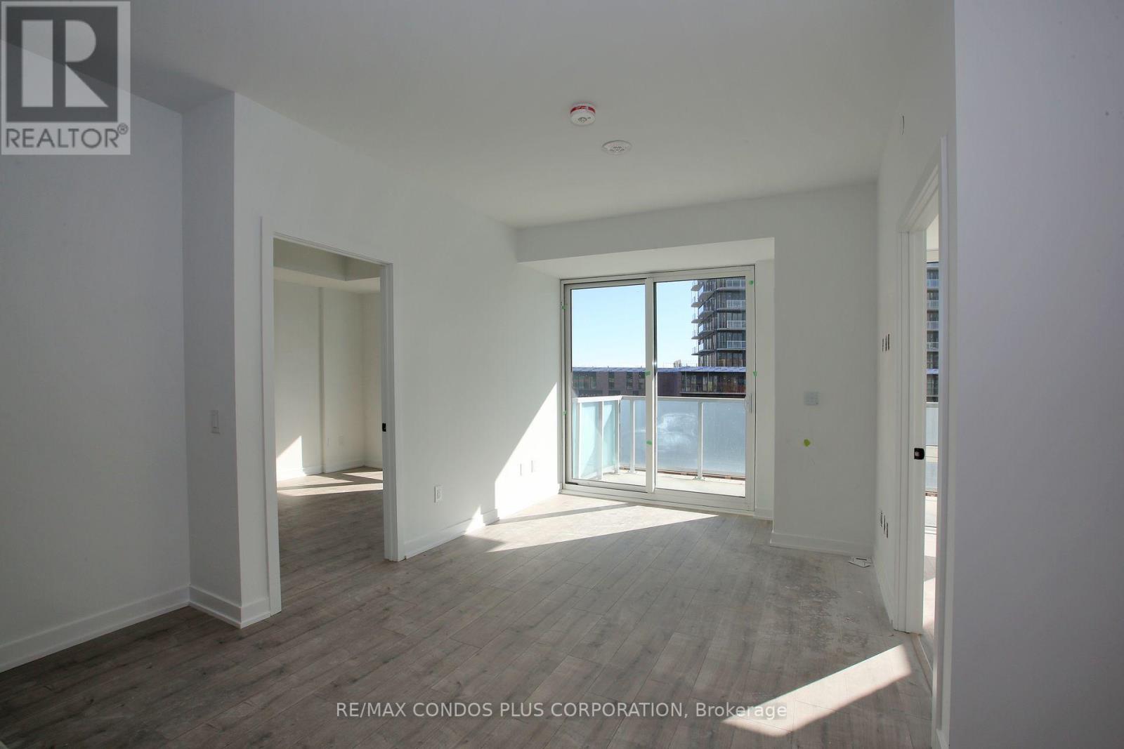 #445 -215 LAKESHORE RD W, #445
